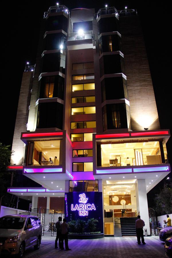 Regenta Inn Larica Колката Екстериор снимка