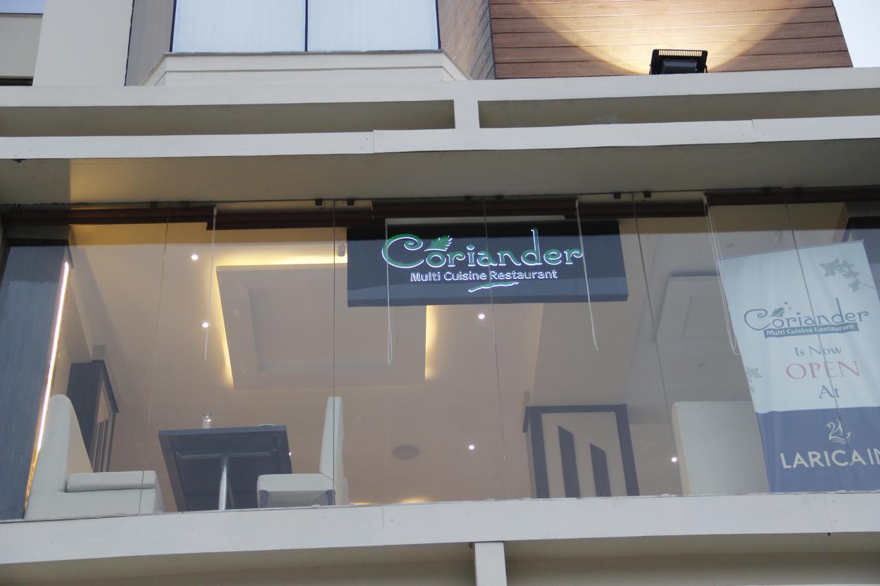 Regenta Inn Larica Колката Екстериор снимка
