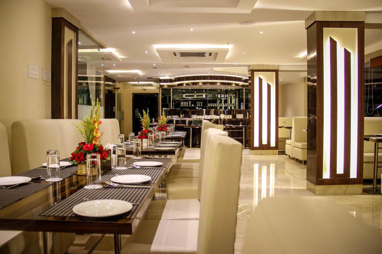 Regenta Inn Larica Колката Екстериор снимка